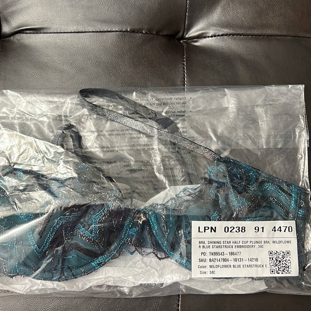 🆕SAVAGE X FENTY Blue Half Cup Plunge Bra - Size: 34C - Picture 10 of 10